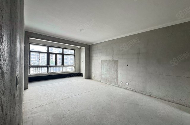 江淮郡4室2厅185㎡198万二手房图片