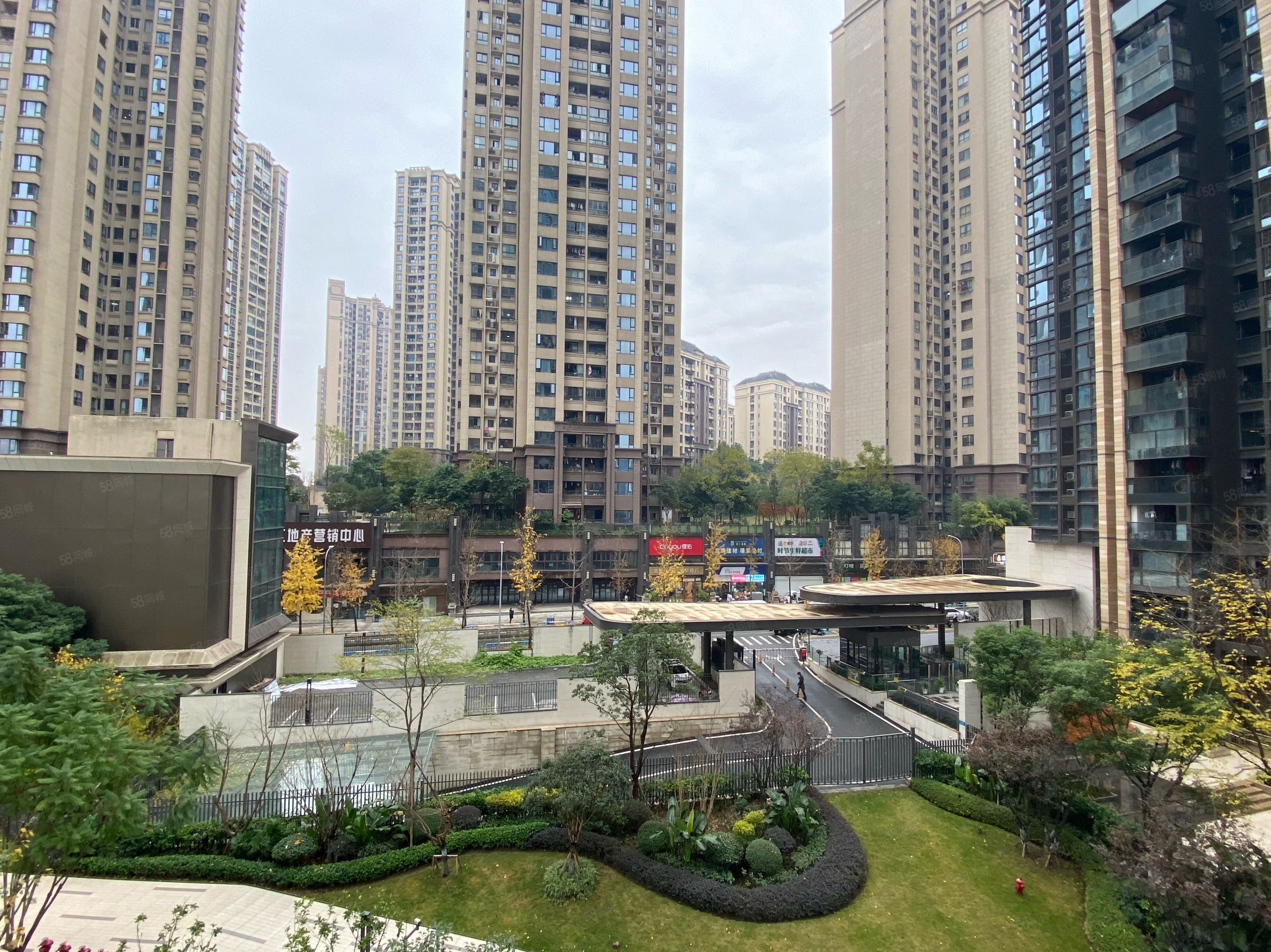 约克郡禧悦4室2厅2卫131.6㎡南北246万