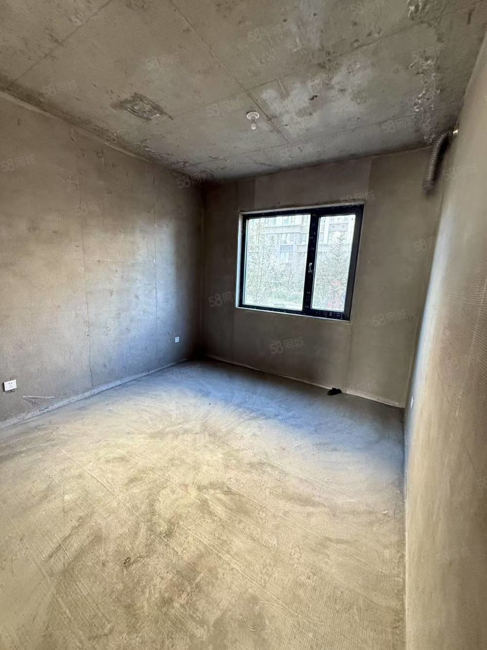 华韵锦园3室2厅2卫140㎡南北98万