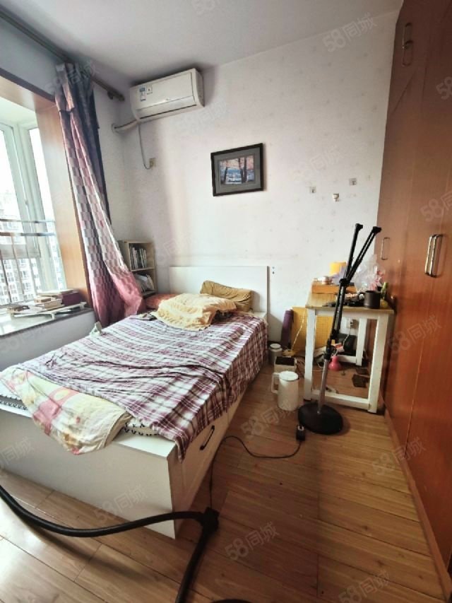 成飞民乐园3室2厅1卫116.21㎡东西208万