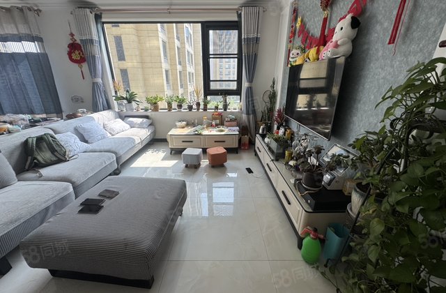 绿城百合新城 1期 边户，带车位储 精装免大税