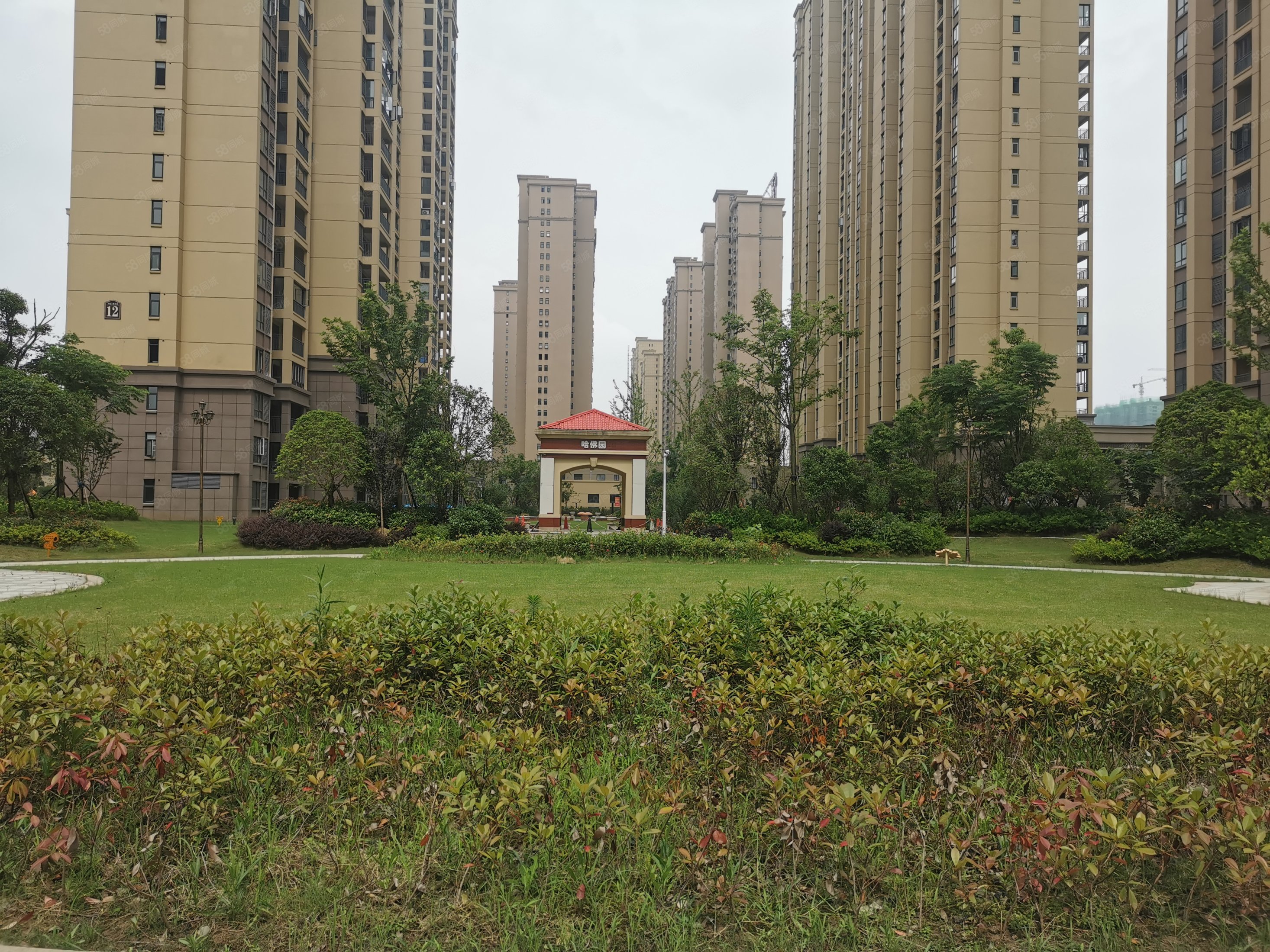 博森翰林城4房2厅2卫南北双阳台证在手随时过户急售