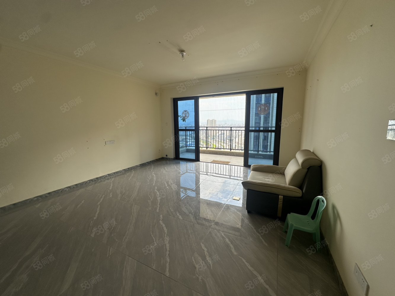 碧桂园天玺湾4室2厅2卫148㎡南北195万