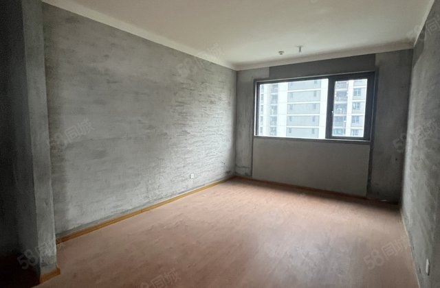 元垄城羲园4室2厅124.7㎡175万二手房图片