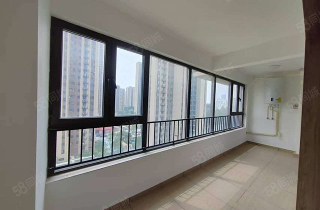 东昌东.二实验.新房未住.免大税.国岳府.三室两厅.双阳台.