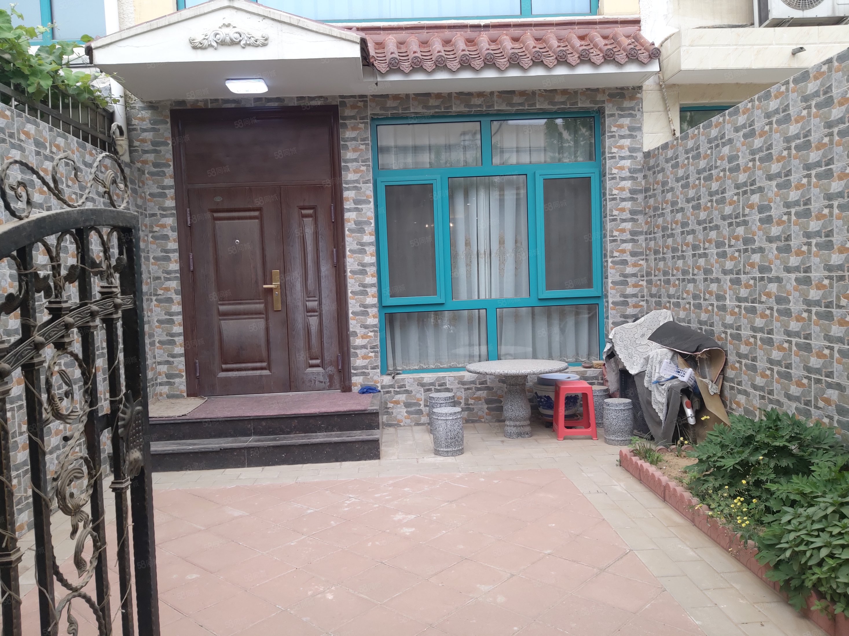 新景家园(密云别墅)4室2厅4卫260㎡南北720万