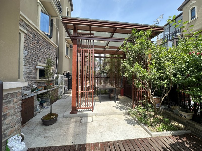 全屋智能地暖新风过滤空气系统 现代化装修 带鱼池花园凉亭