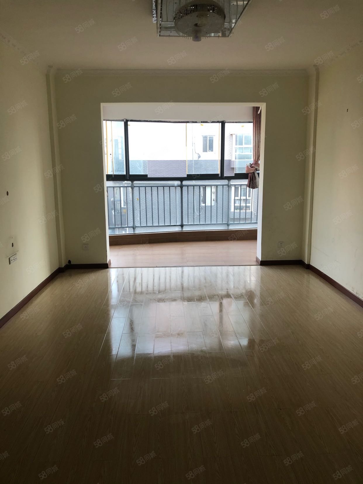 郧城城市花园3室1厅1卫90.53㎡南北38万