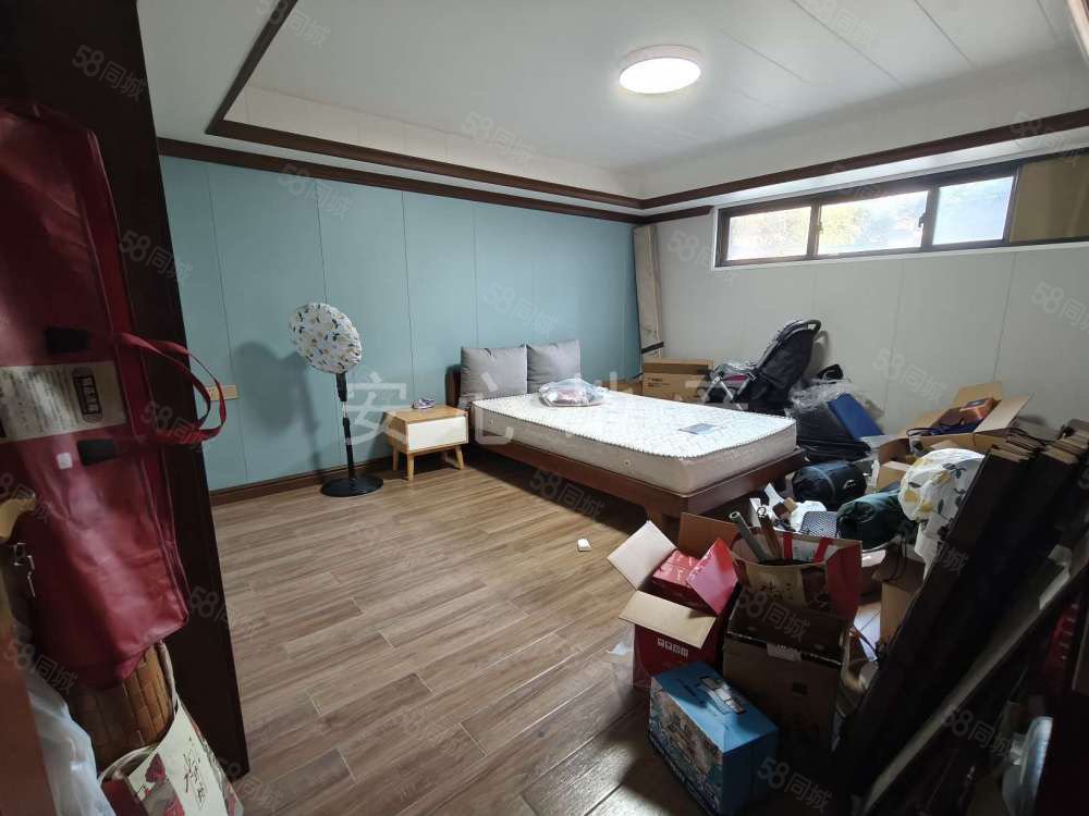 德和沁园(别墅)5室3厅4卫216㎡南北550万