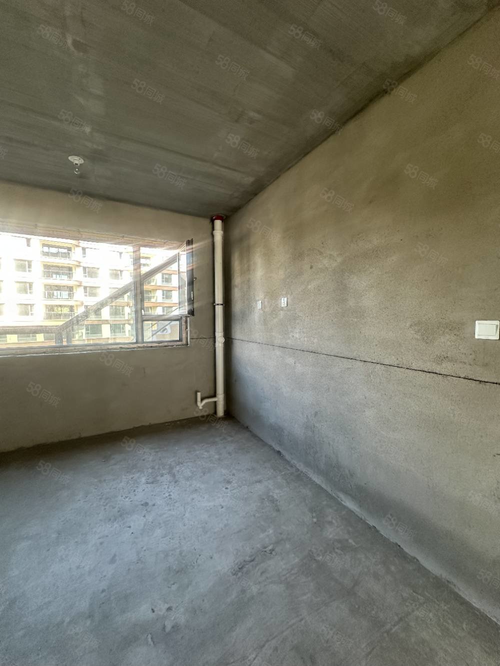 玉圭园3室2厅3卫135㎡南北67.6万