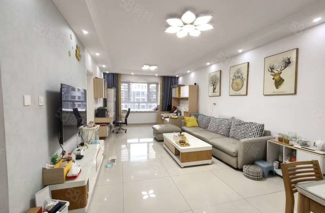 龙湾二期电梯洋房 2室朝阳 南北通透 车位 储藏室 免大税