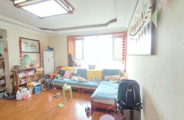 急售二中大学城，四室东边户，免大税送储藏室