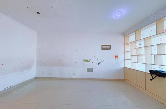 黄河路住宅性质 近医院 双卫生间 小区新 商品房 隔三居华建