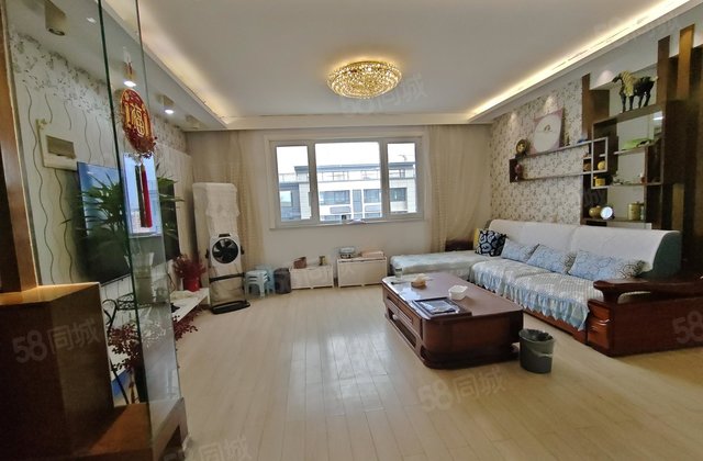 水韵花都 三中 铁塔 湖边 带车位