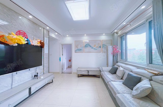 新 价房源 开发区一实验 精装三室双卫 房东很诚心出售急售