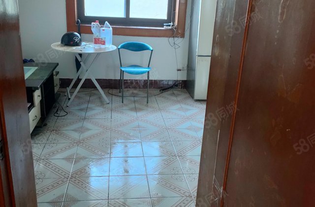 席草田小区2室1厅59.58㎡45万二手房图片