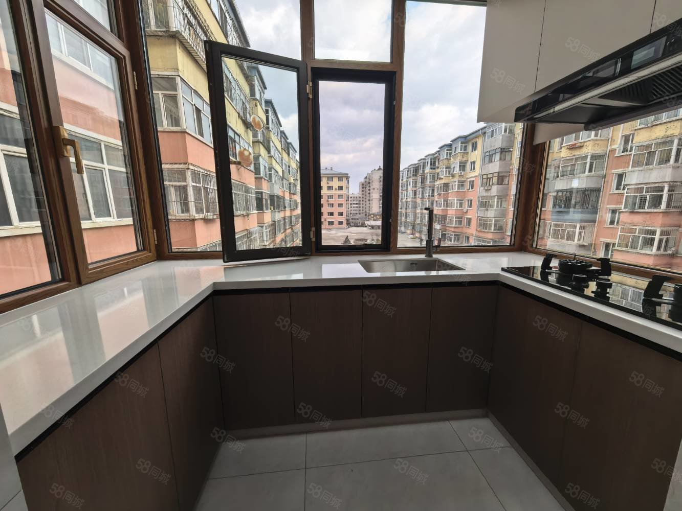 龙门鑫家园2室2厅1卫78㎡东西27万