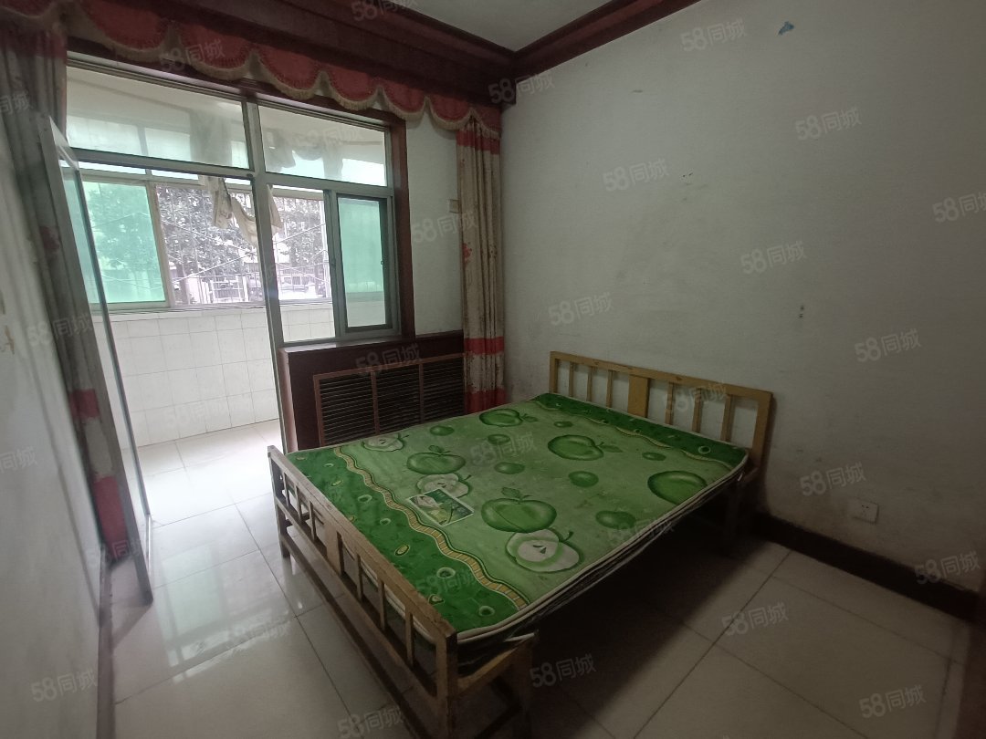 轮胎东村2室2厅1卫76㎡南北23万