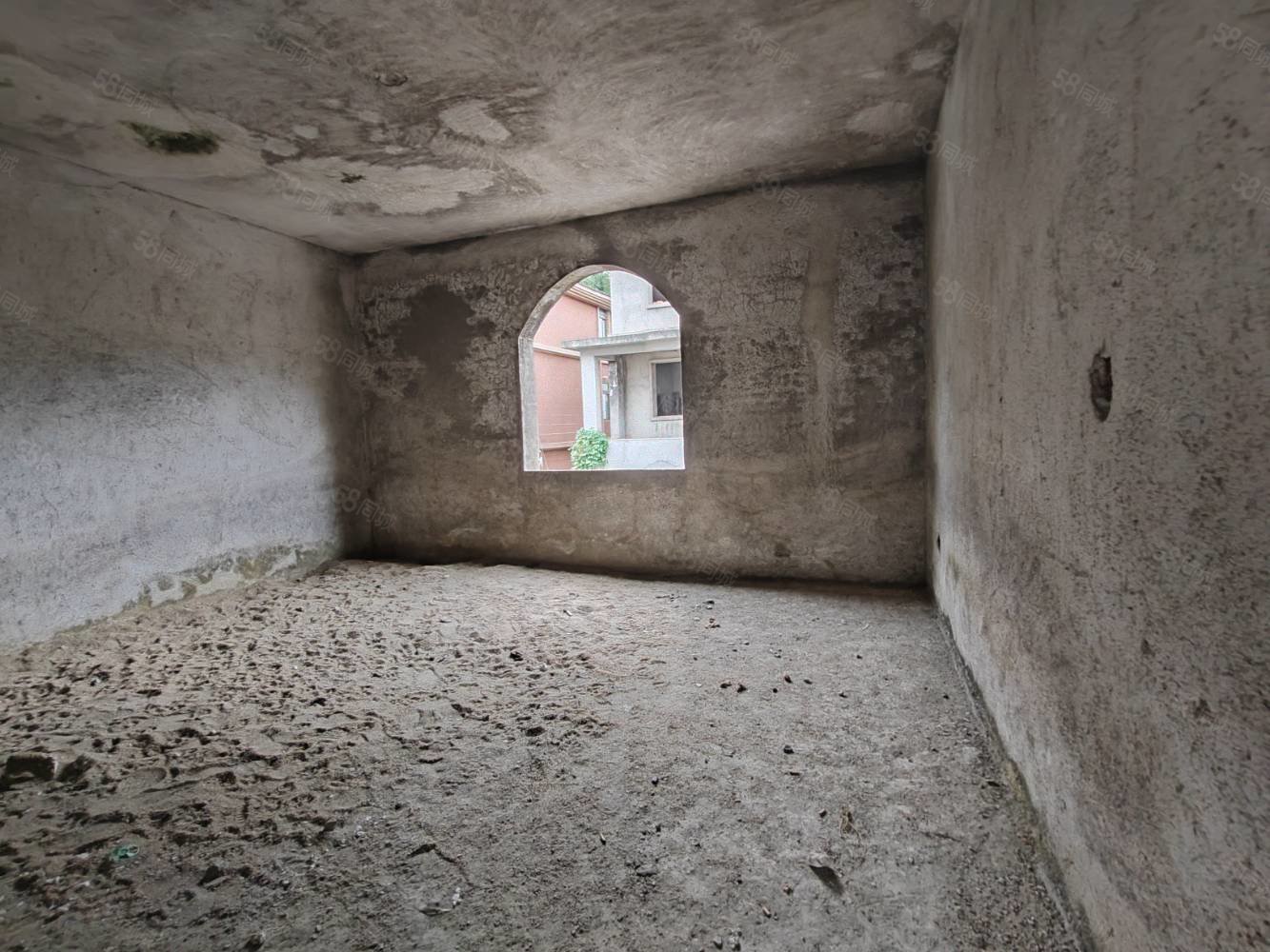 湖田壹号7室3厅3卫420㎡南北169万