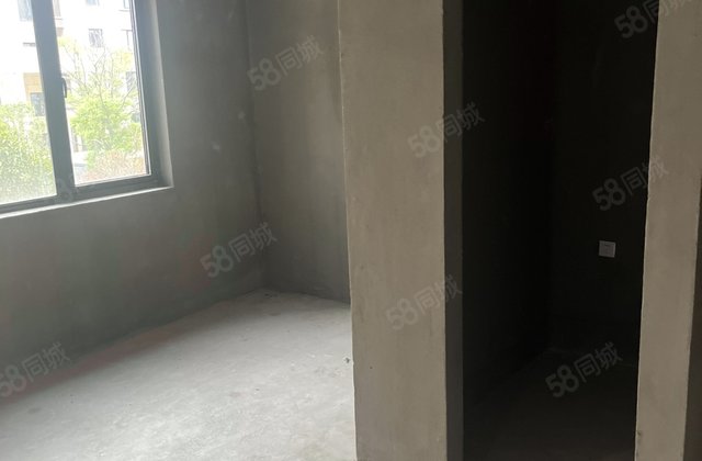 星澜府4室2厅130㎡115万二手房图片