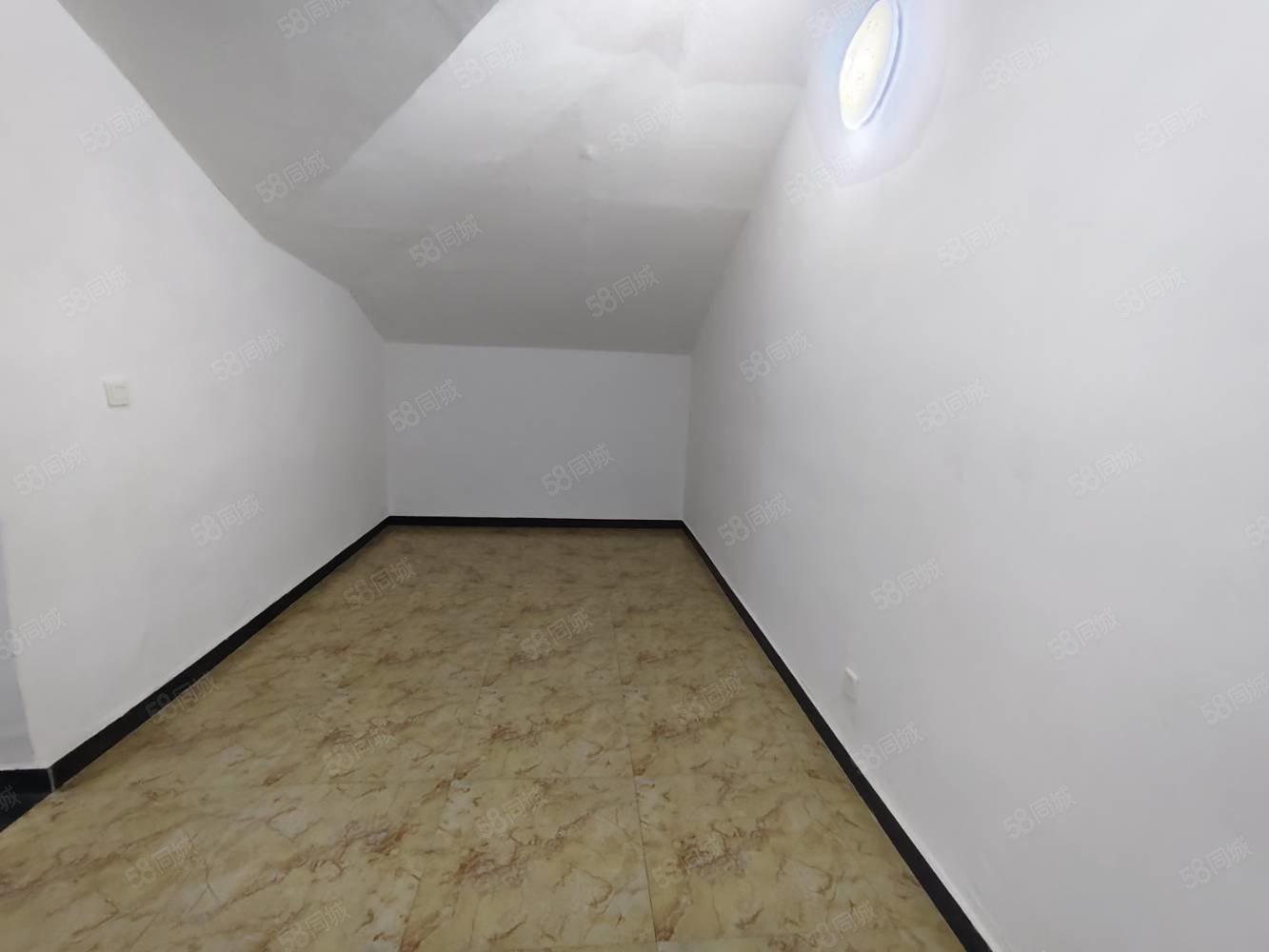 地中海风情7室3厅3卫112㎡南59.8万