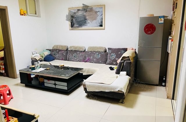 一楼送小院送地下室！价格可谈！水岸新城3室1厅1卫，