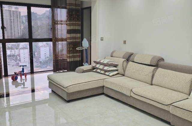 中伟中央广场3室2厅130㎡68.8万二手房图片