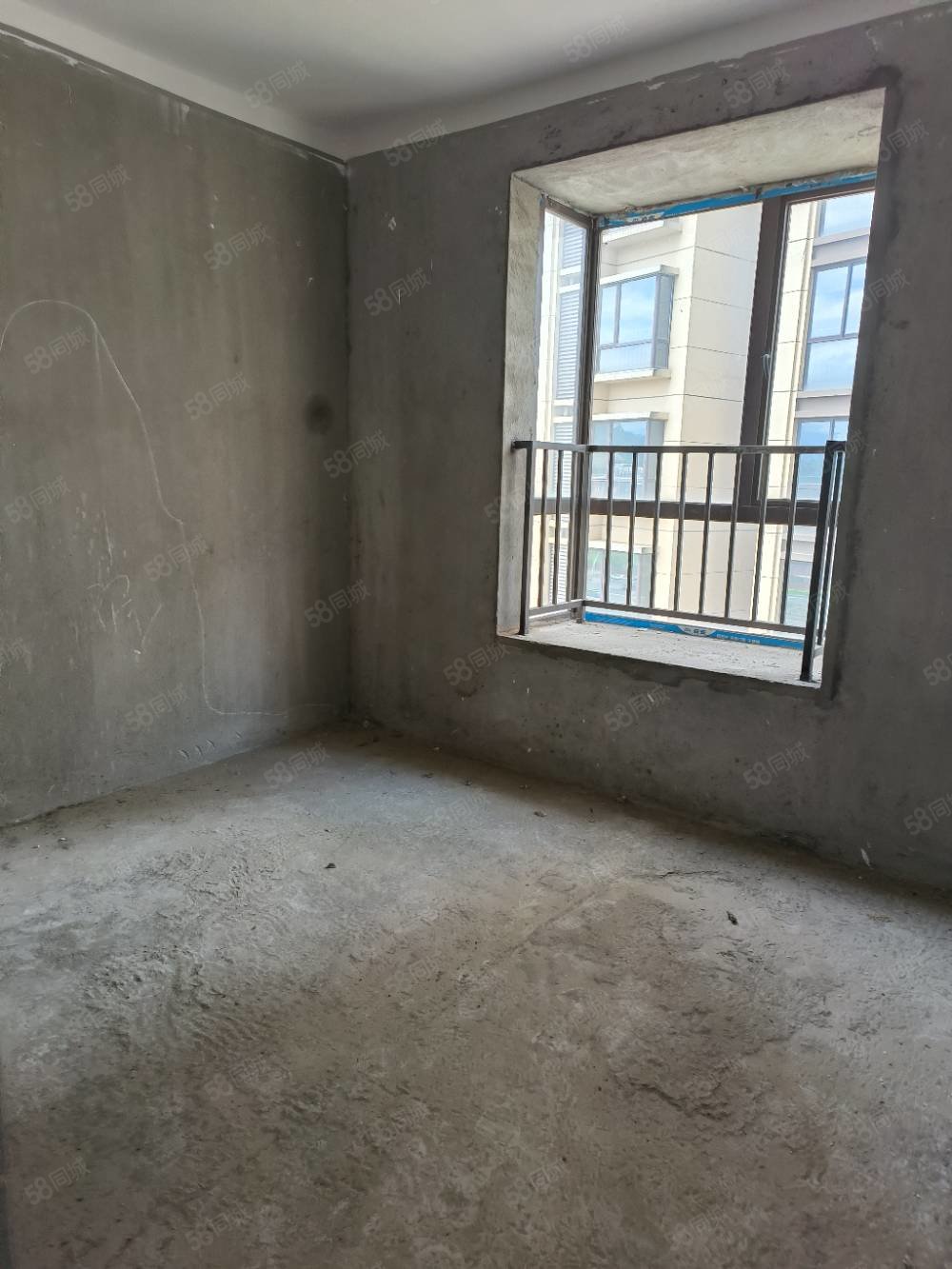 水寨瀛台3室2厅2卫125.59㎡南北61.6万