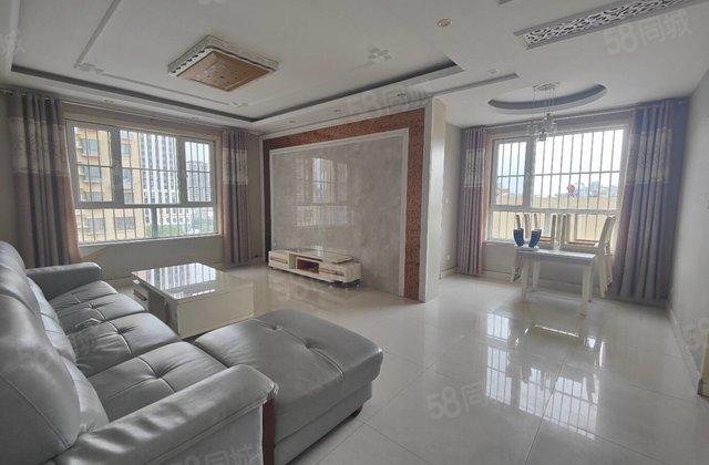 香江附近 万达南邻 电梯中间楼层东边户 带车位储藏室诚心出售