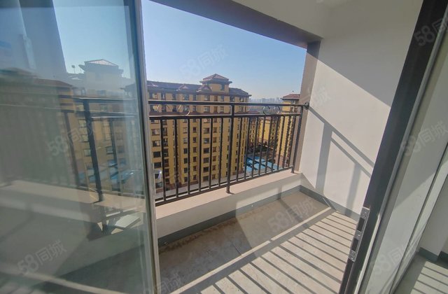 开发区电梯洋房！三叶草户型，总高11层，带储藏室