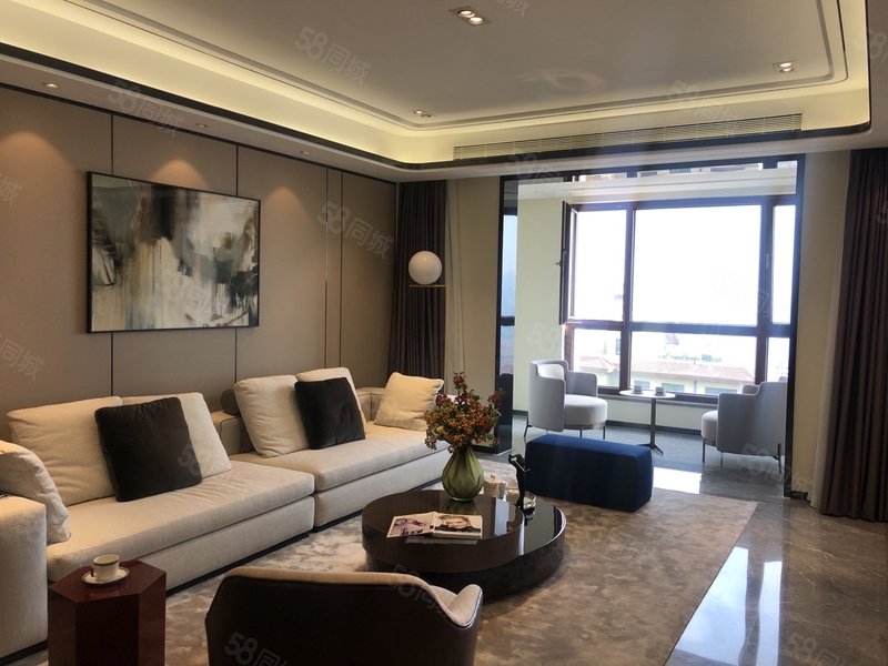 捡漏!菊花顶 市政府旁 地段 可俯视整个威海海景品质大平层