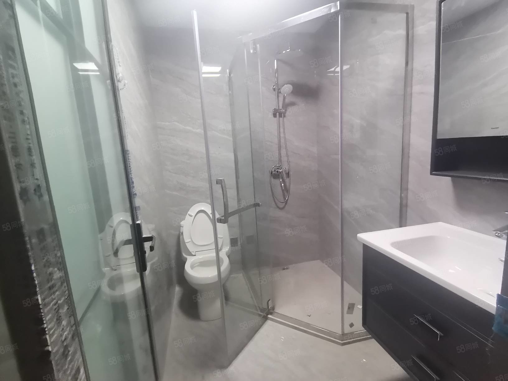 翠光一区3室2厅2卫104㎡南北78万