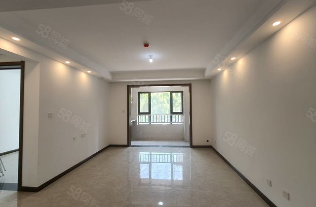 110万！文轩南邻！送车位！免大税，新房未住！裕昌九州新城