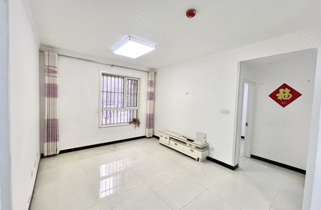 御景王宅 带电梯 购物方便 南北通透 装修好 医疗配套成熟