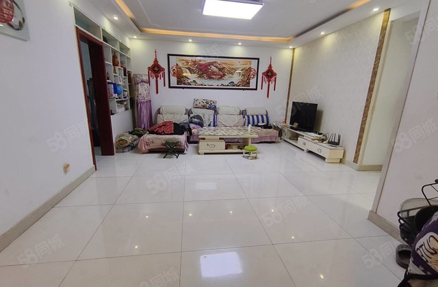 锦泰园，水岸花语旁，电梯房，小区环境好，两栋楼，人口少！