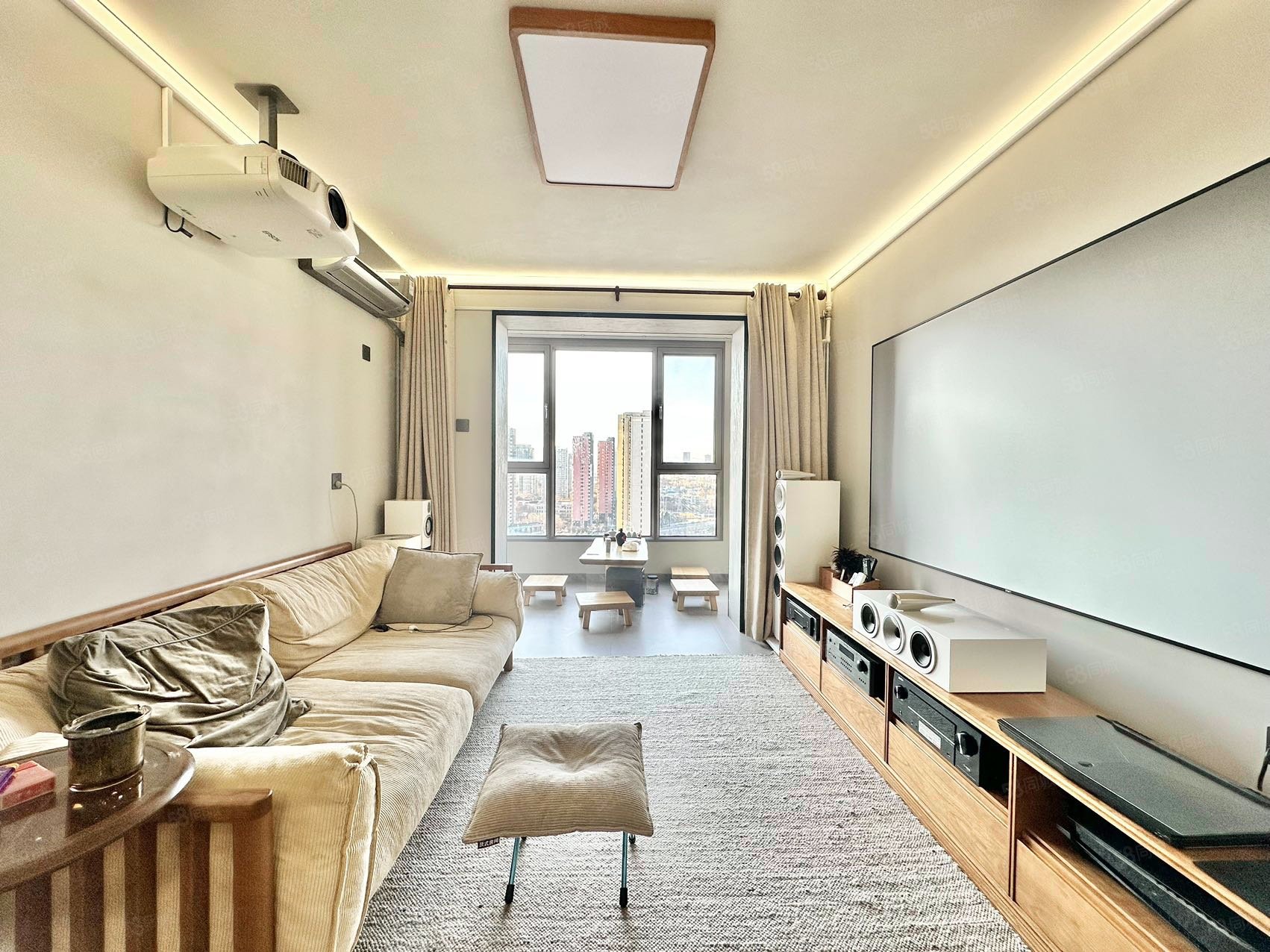 新紀(jì)家園2室2廳1衛(wèi)89.26㎡西南600萬