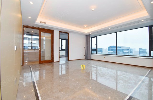 景瑞天赋4室2厅127.18㎡750万二手房图片