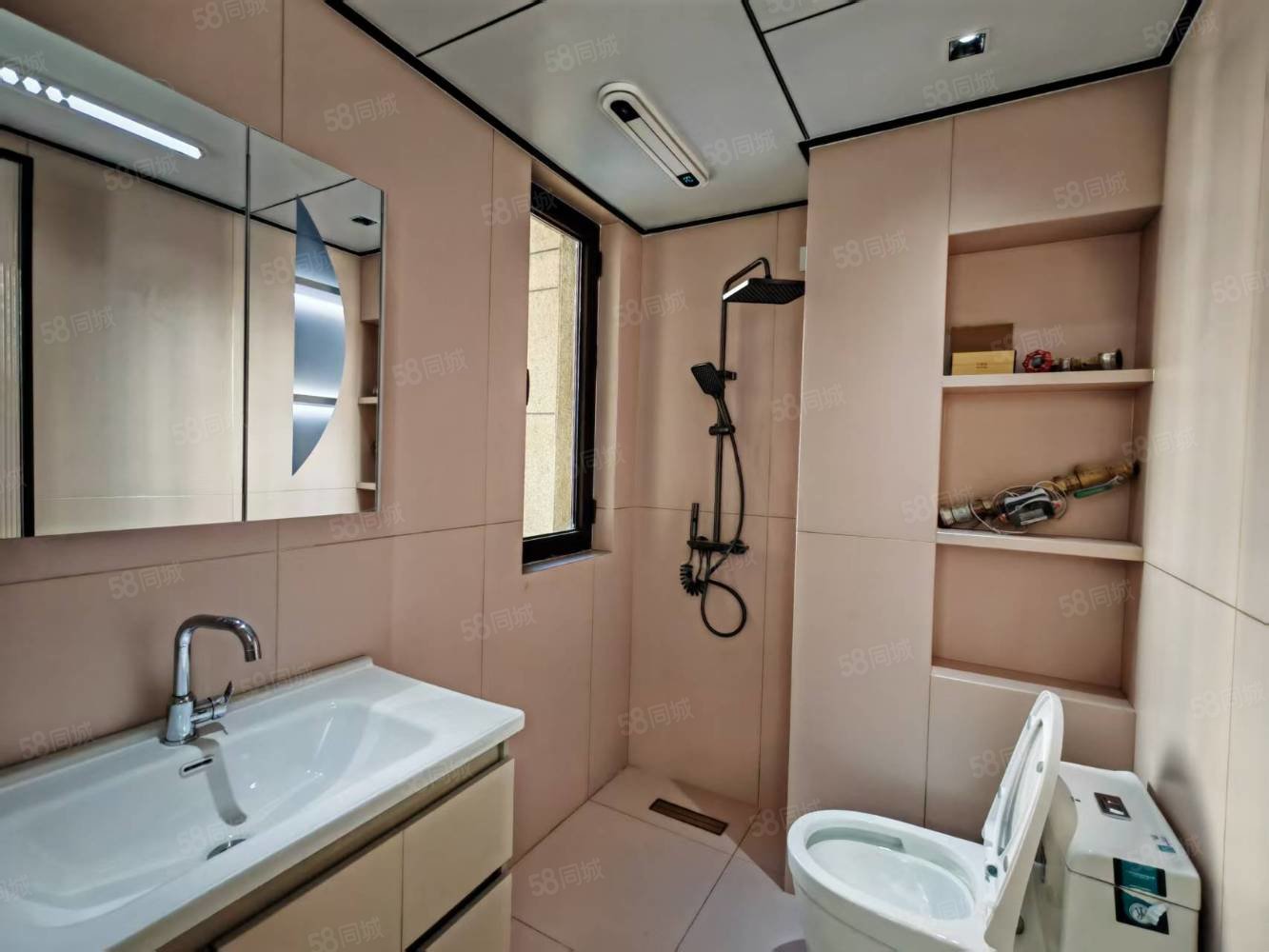 绿地斐勒公馆2室2厅2卫120㎡南北79万