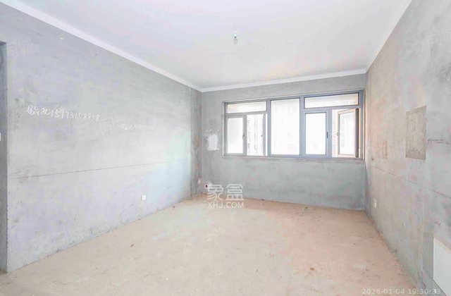 八方小区(B区)3室2厅126.85㎡305万二手房图片