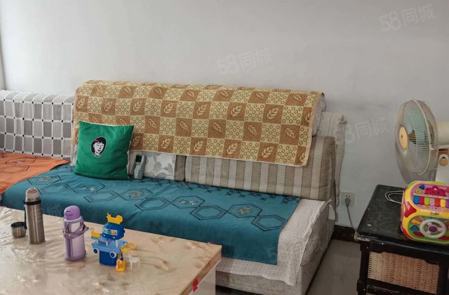 小区  位置 步梯2楼诚心出售看房子方便满五