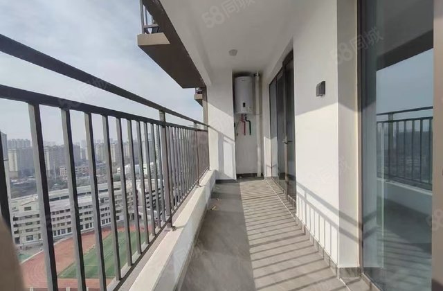 急 一实验 财信学府印象 采光充足 装修好 双卫 新房未住