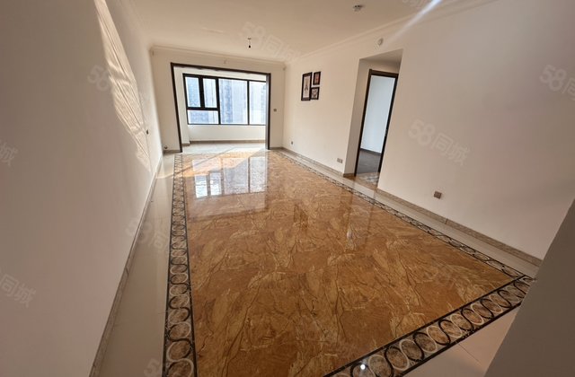 首付20万开发区星光清水湾碧桂园国岳府三室两卫带车位