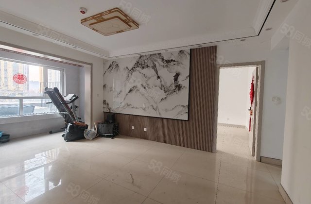 九州国际带超大露台，三室两厅一卫，随时可以看房