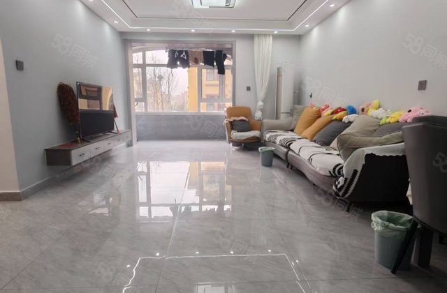 新上!急售!江北水镇九礼精装三室送车位储藏室，随时看房