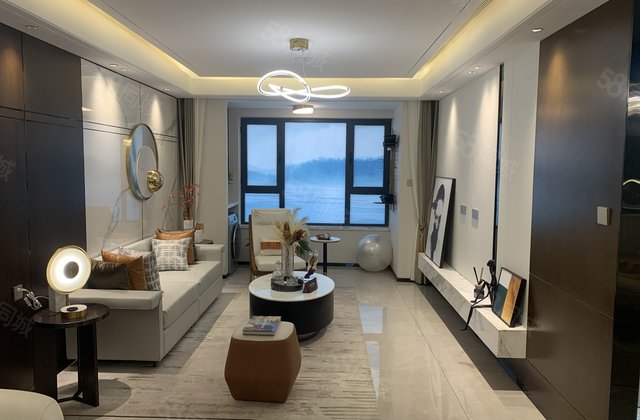 大观上城108平三居 首付6万月供1956元 送车位 地下室