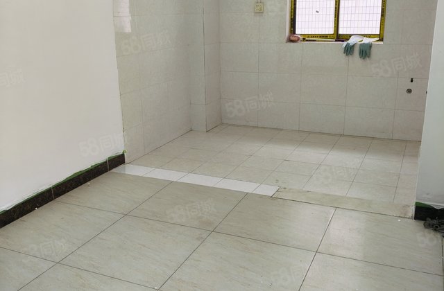 临桂路45号小区2室1厅56.06㎡25.8万二手房图片