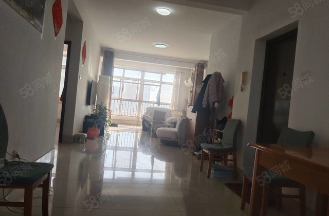 急售，一梯两户总高11层，小区安静鸟语花香，人文素质高