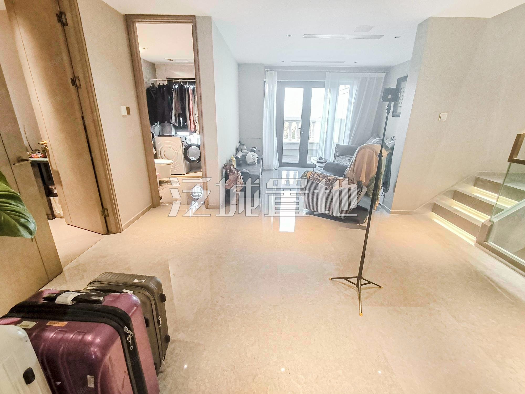 國瑞熙墅二區(qū)4室3廳3衛(wèi)201.38㎡南北1119萬