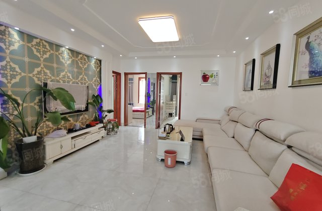 海源丽都113平三室二厅一卫证过五年无大税送储精装修