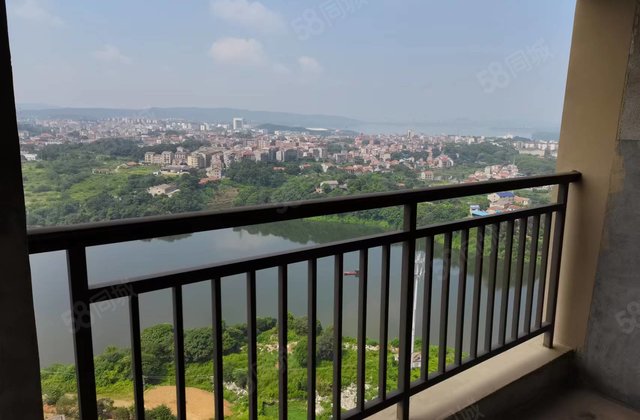 中航翡翠湾(公寓住宅)3室2厅117.1㎡69万二手房图片